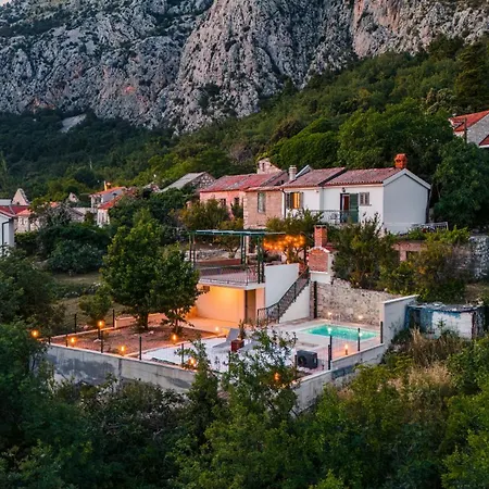 House Dida Mate - Cozy House In Nature With Heated Pool Tučepi