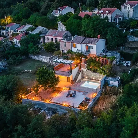 House Dida Mate - Cozy House In Nature With Heated Pool * Tučepi