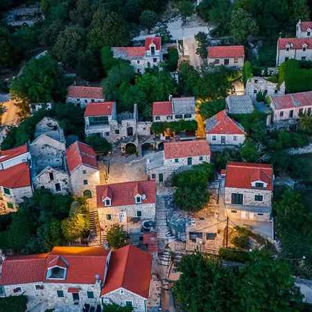 Semesterbostad House Dida Mate - Cozy House In Nature With Heated Pool *