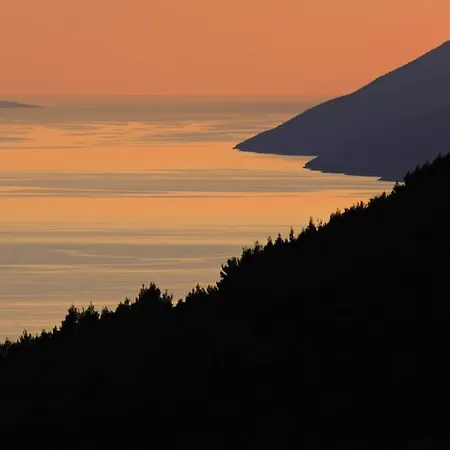 House Dida Mate - Cozy House In Nature With Heated Pool Tučepi