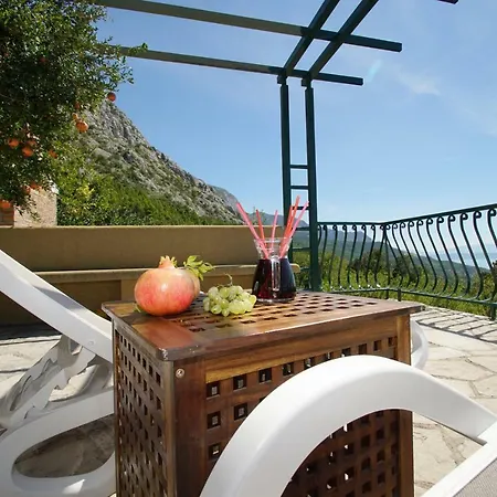 Semesterbostad House Dida Mate - Cozy House In Nature With Heated Pool